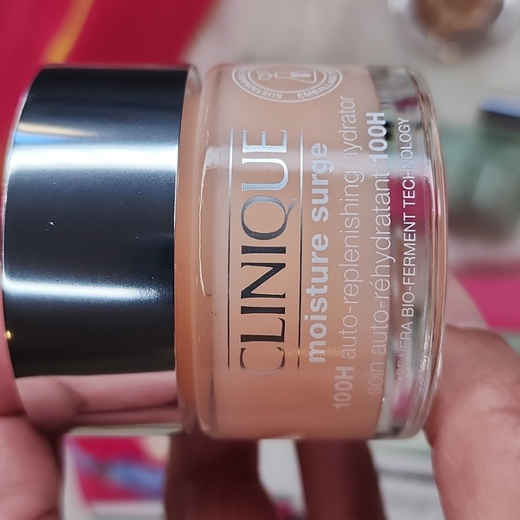 BNEW CLINIQUE VACATION GLOW ESSENTIALS MOISTURE SURGE WATERPROOF MASCARA CHEEK - Picture 4 of 12